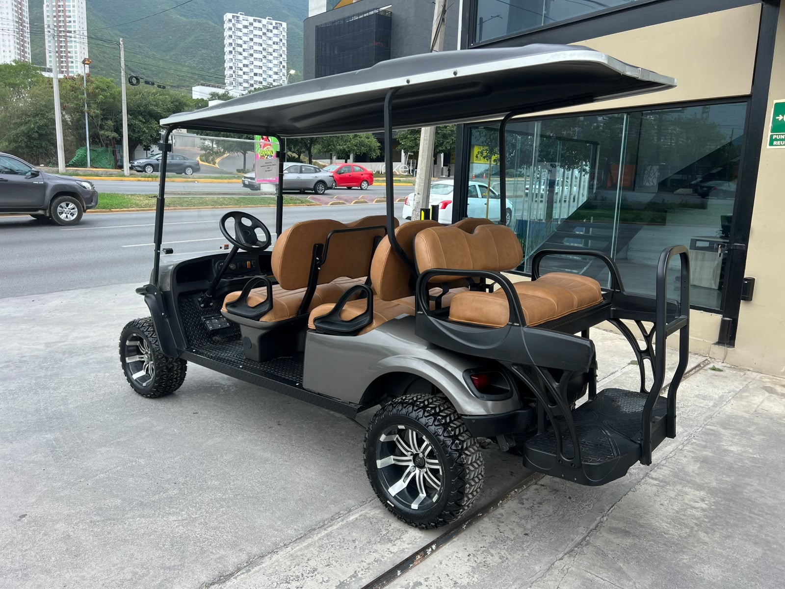 E-Z-GO Shuttle Express L6 72V Elite Lithium